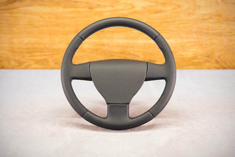 Obszycie kierownicy Volkswagen Caddy II