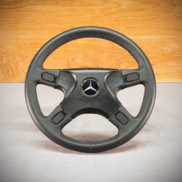 Kierownica Mercedes-Benz W201 przed modyfikacją