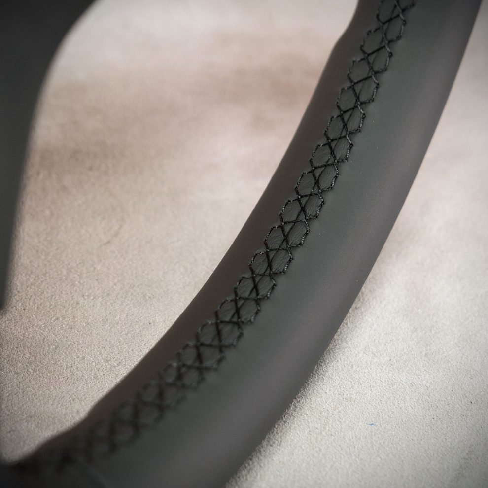 Modyfikacja i obszycie kierownicy Audi 80 B4