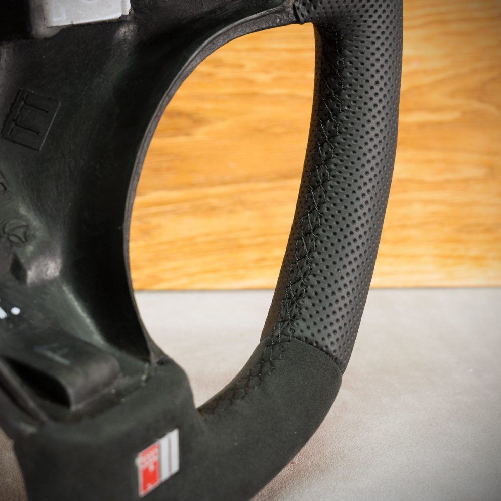 Modyfikacja i obszycie kierownicy Audi TT