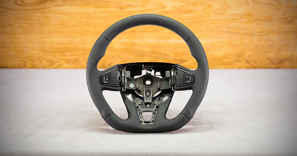 Modyfikacja i obszycie kierownicy Renault Megane III Modyfikacja i obszycie kierownicy Renault Megane III