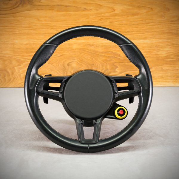 Kierownica Porsche 718 Cayman przed obszyciem