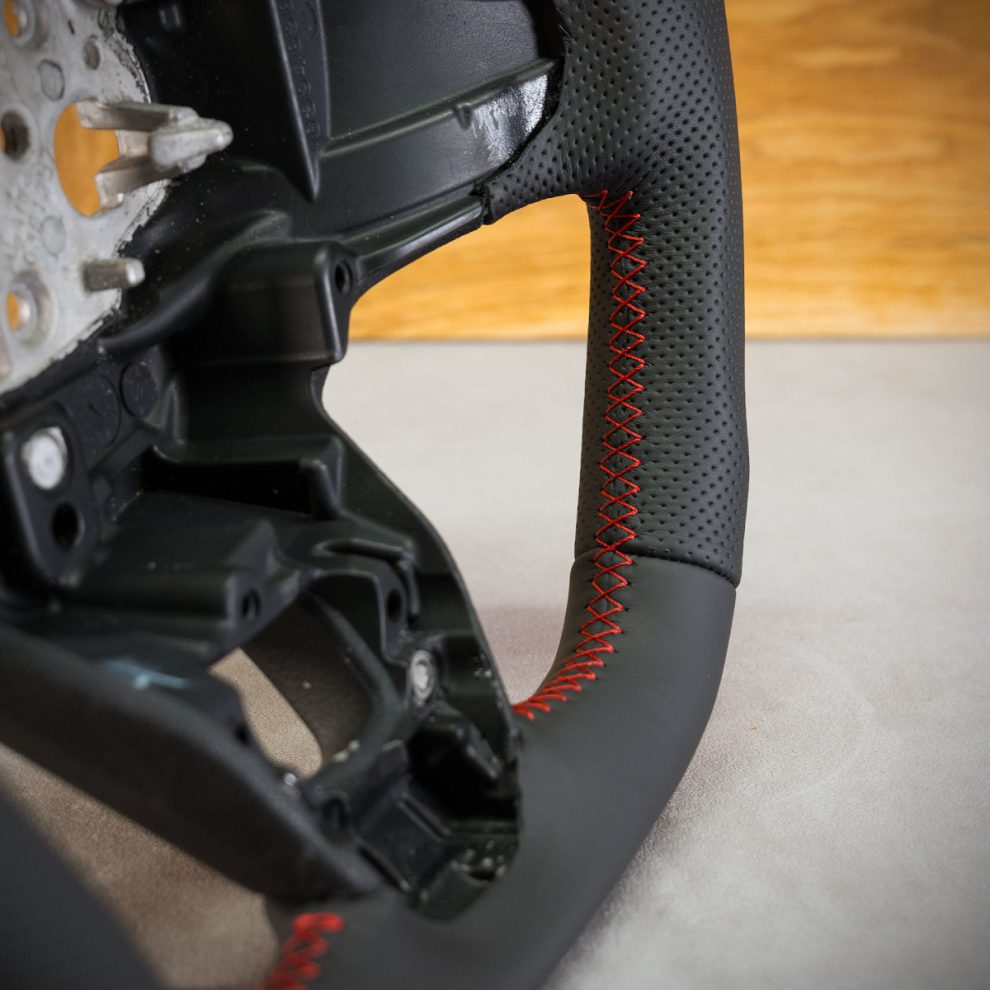 Modyfikacja i obszycie kierownicy Ford Transit Custom