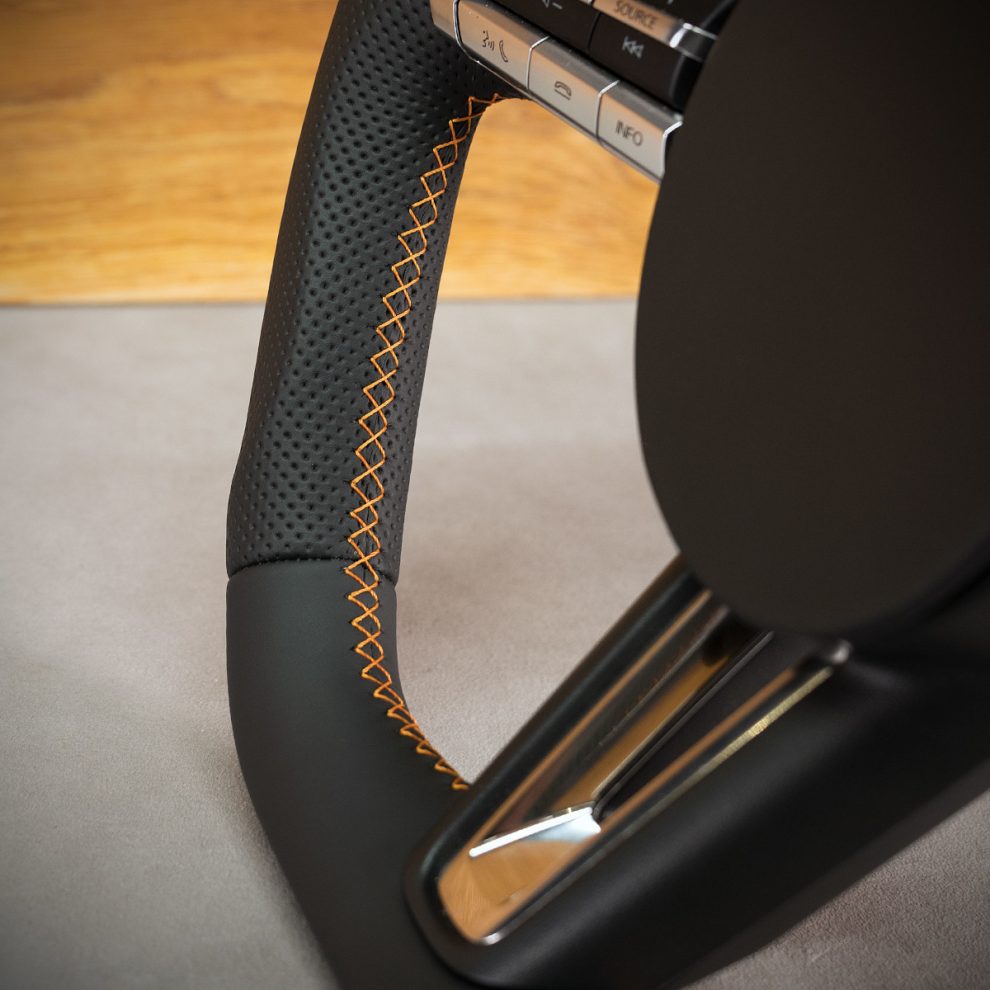 Modyfikacja i obszycie kierownicy Mazda CX-50