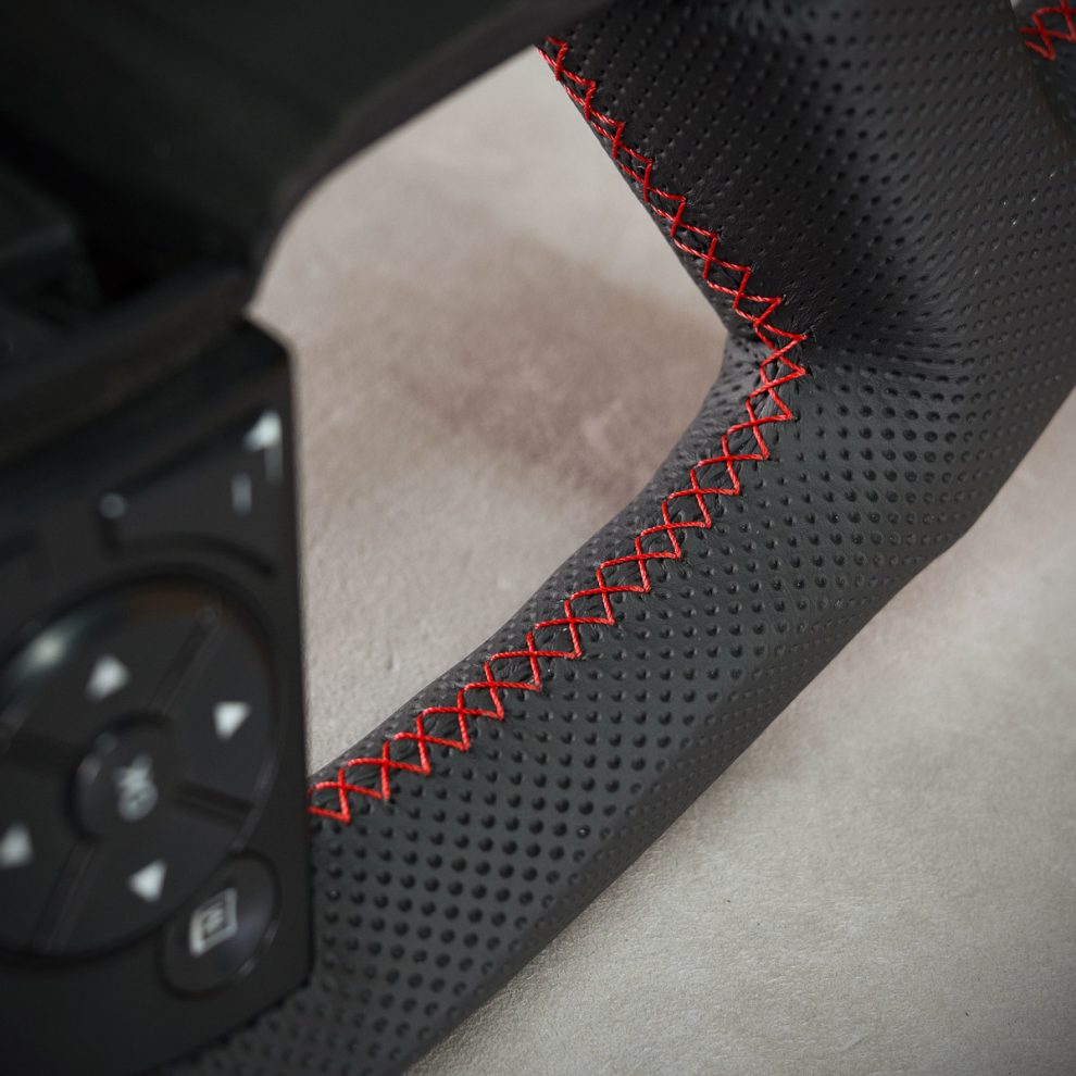 Modyfikacja i obszycie kierownicy Mercedes-Benz Actros