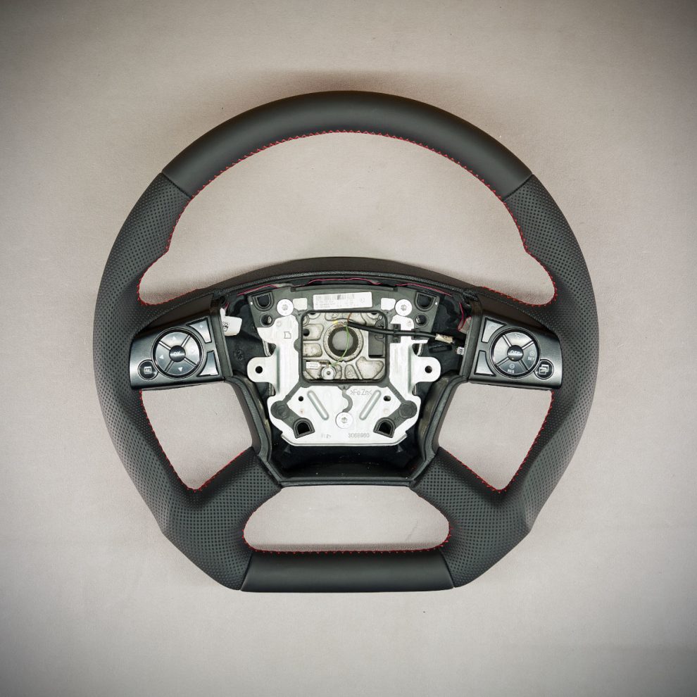 Modyfikacja i obszycie kierownicy Mercedes-Benz Actros