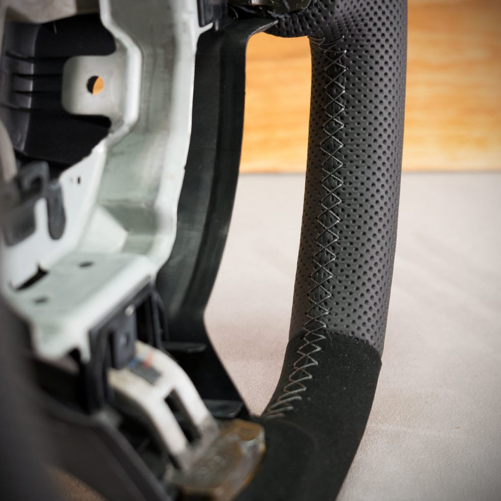 Modyfikacja i obszycie kierownicy Nissan X-Trail II