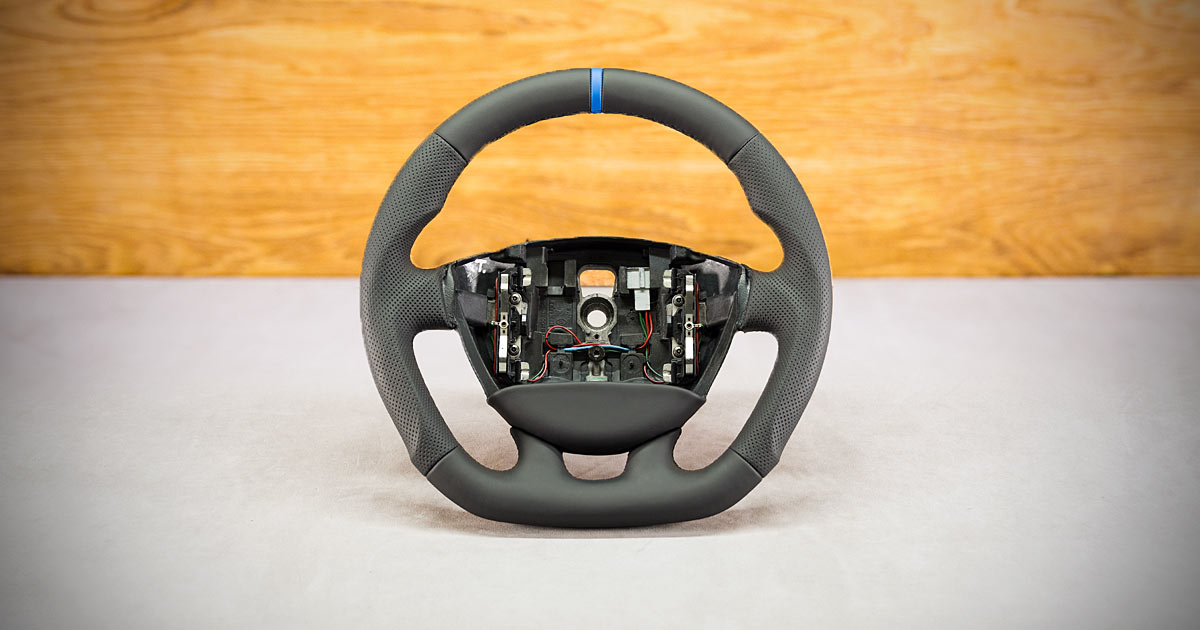 Modyfikacja i obszycie kierownicy Renault Trafic II