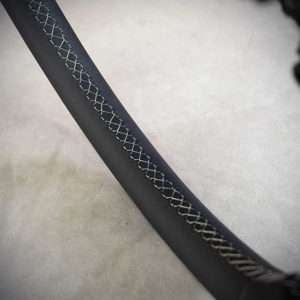 Modyfikacja i obszycie kierownicy Scania NGS