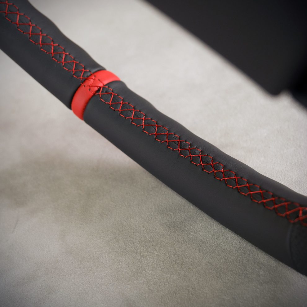 Modyfikacja i obszycie kierownicy Scania R