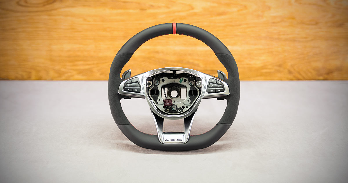 Obszycie kierownicy Mercedes-Benz CLA 45 AMG