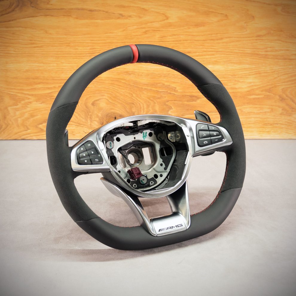 Obszycie kierownicy Mercedes-Benz CLA 45 AMG