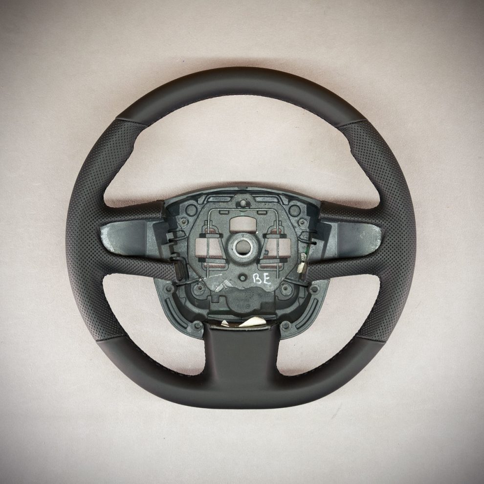 Obszycie kierownicy Peugeot 508