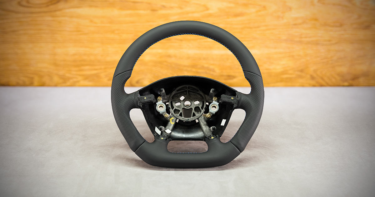 Modyfikacja i obszycie kierownicy Chevrolet Corvette C5