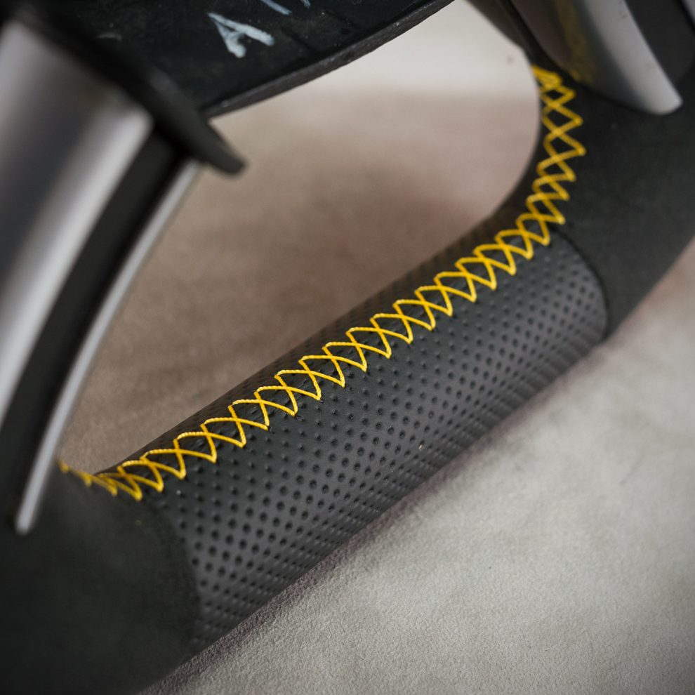 Modyfikacja i obszycie kierownicy Mercedes-Benz ML W164