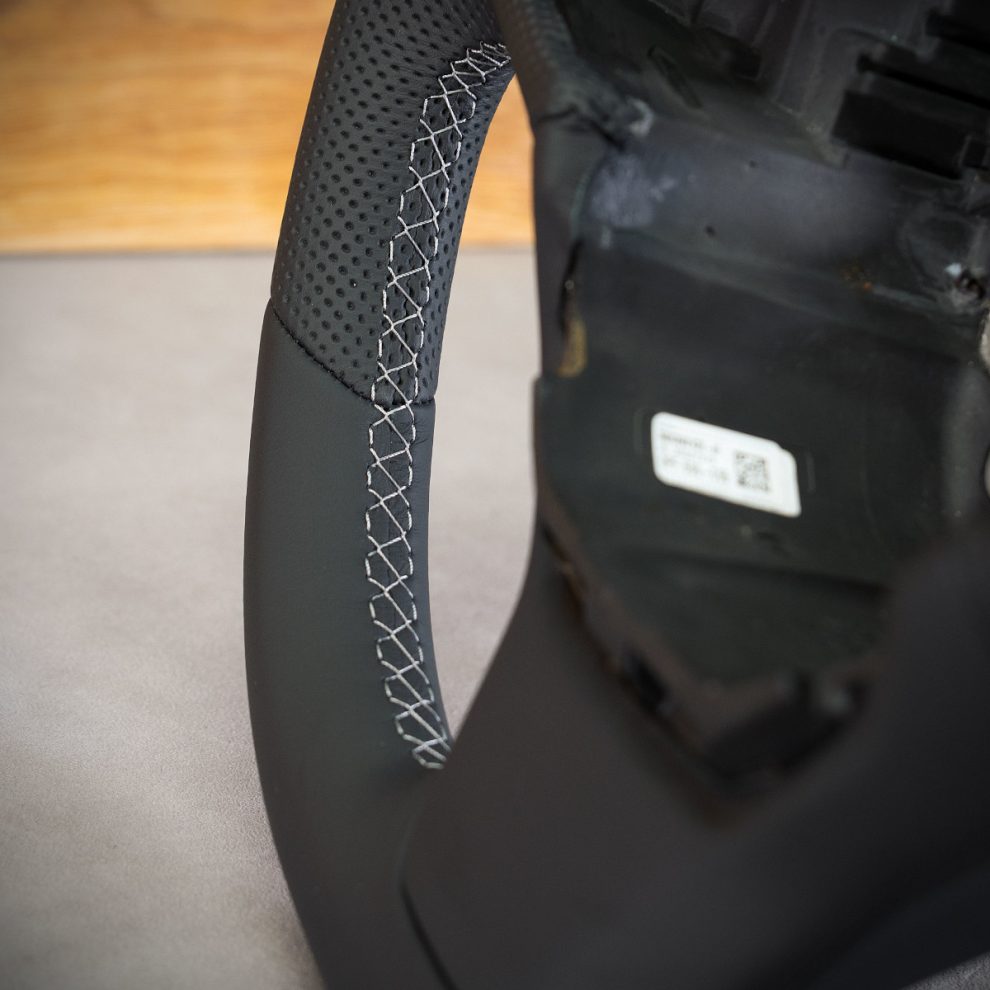 Obszycie kierownicy Opel Vivaro