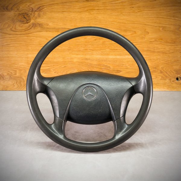 Kierownica Mercedes-Benz Atego przed modyfikacją