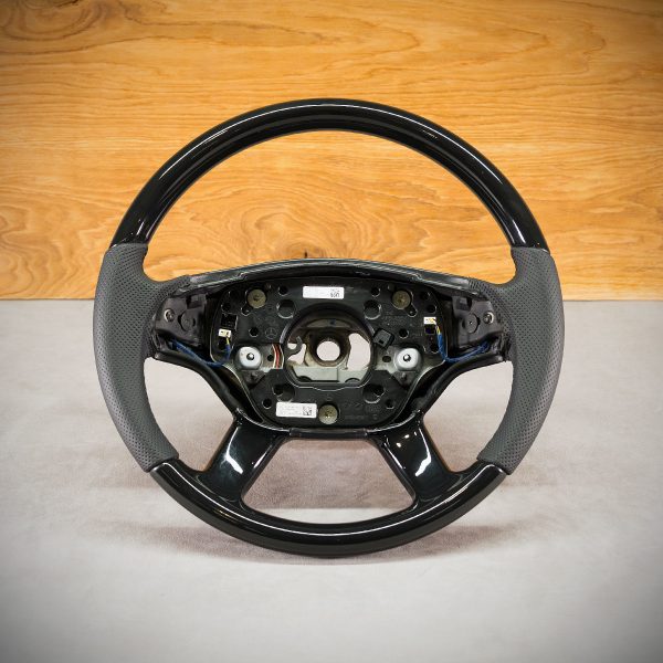 Kierownica Mercedes-Benz W221 po obszyciu