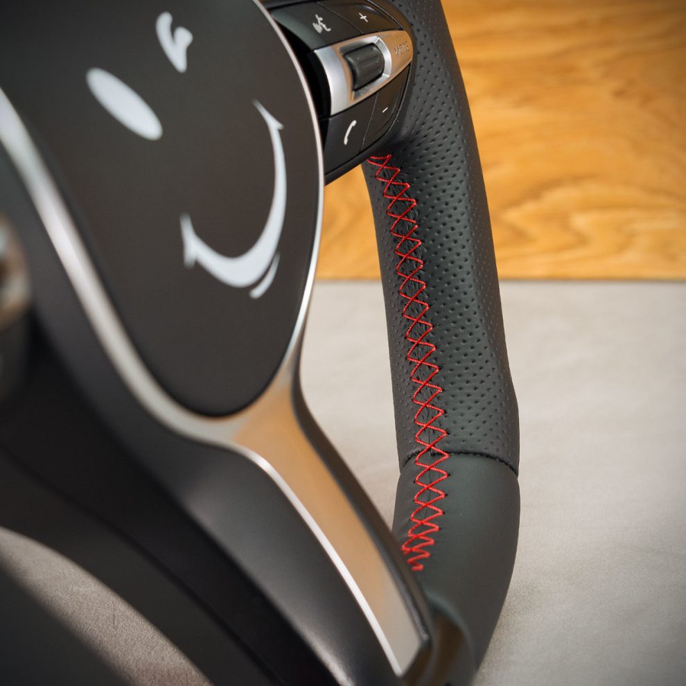 Modyfikacja i obszycie kierownicy BMW F10