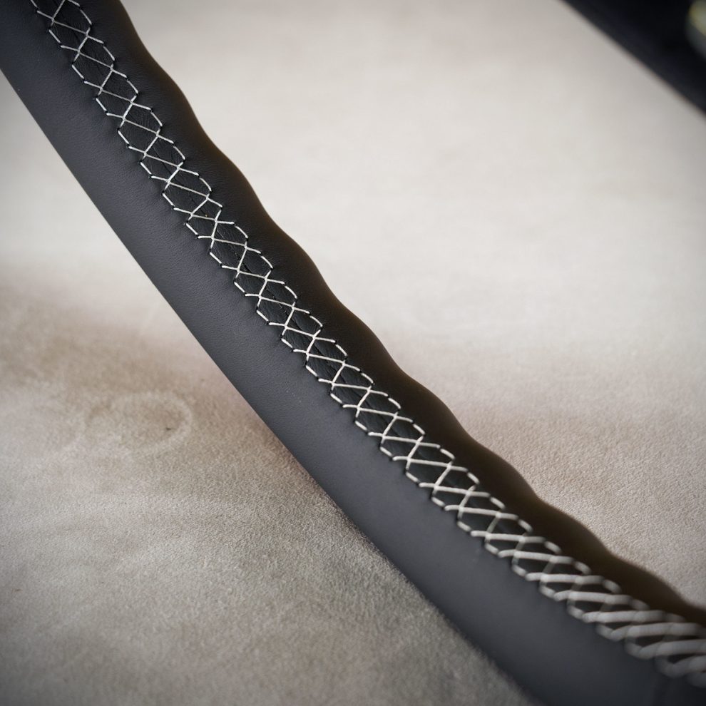 Modyfikacja i obszycie kierownicy Nissan Primastar