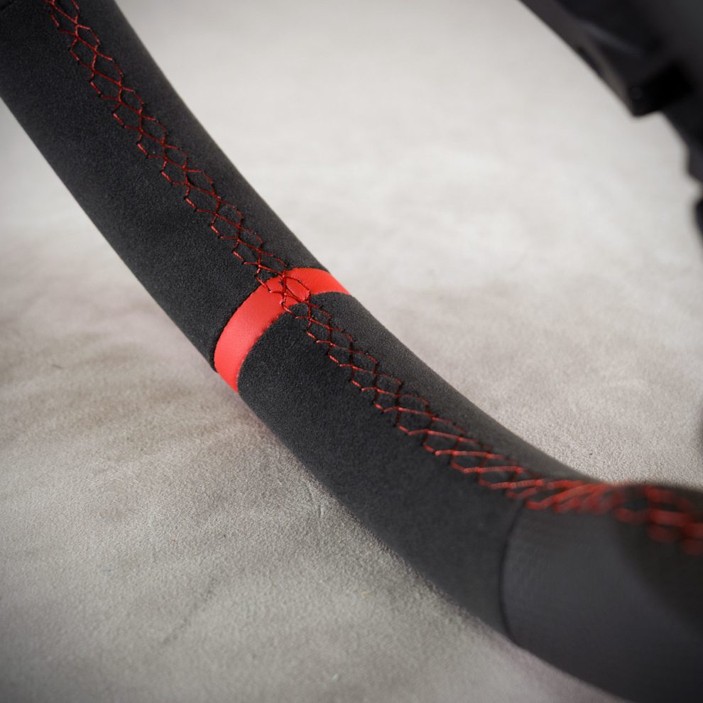 Modyfikacja i obszycie kierownicy Tesla Model 3