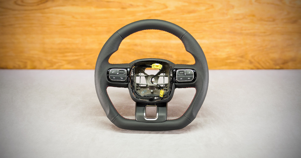 Modyfikacja i obszycie kierownicy Toyota Proace
