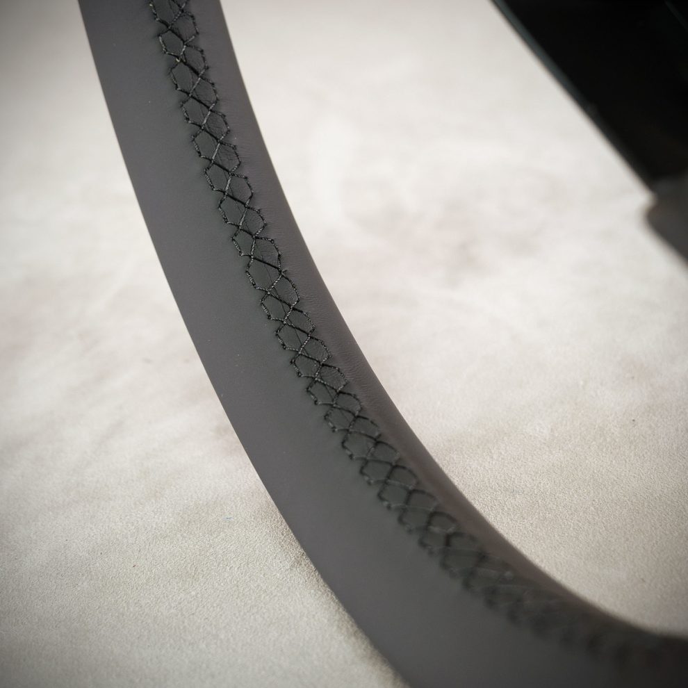 Obszycie kierownicy Opel Vivaro