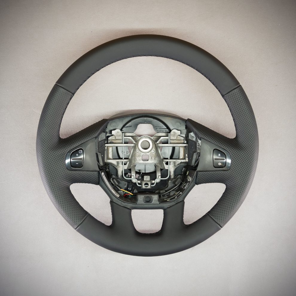 Obszycie kierownicy Opel Vivaro