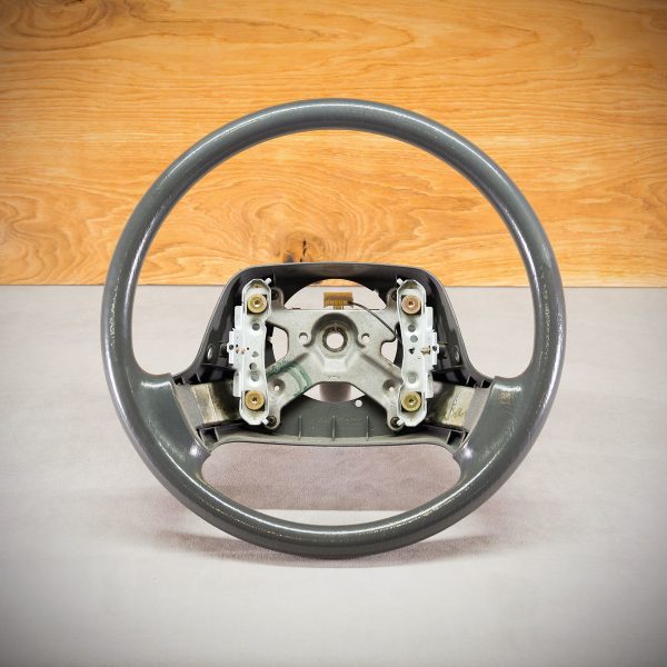 Kierownica Toyota Hiace przed obszyciem