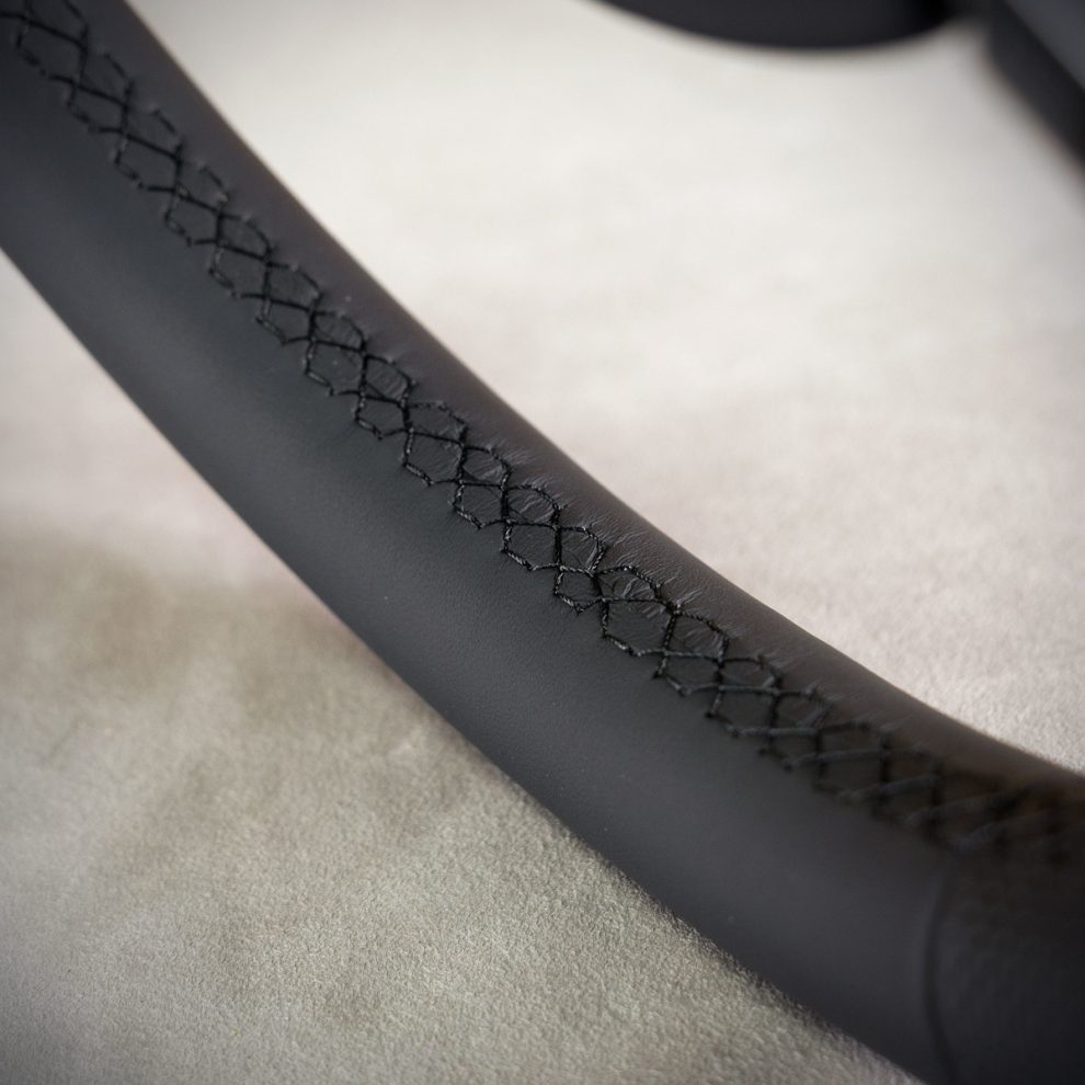 Modyfikacja i obszycie kierownicy Audi A6 C7