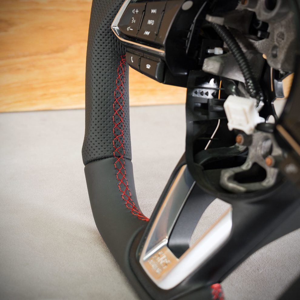 Modyfikacja i obszycie kierownicy Mazda CX-5