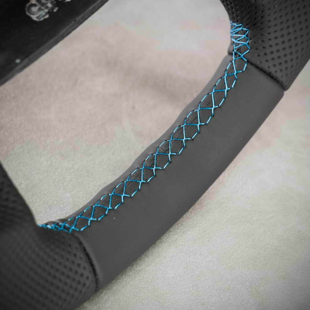 Modyfikacja i obszycie kierownicy Mercedes-Benz R170