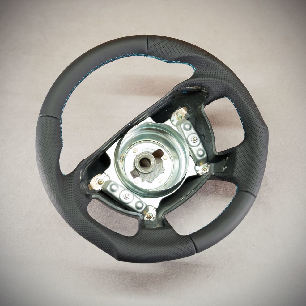 Modyfikacja i obszycie kierownicy Mercedes-Benz R170