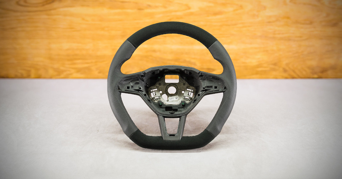 Modyfikacja i obszycie kierownicy Skoda Octavia III