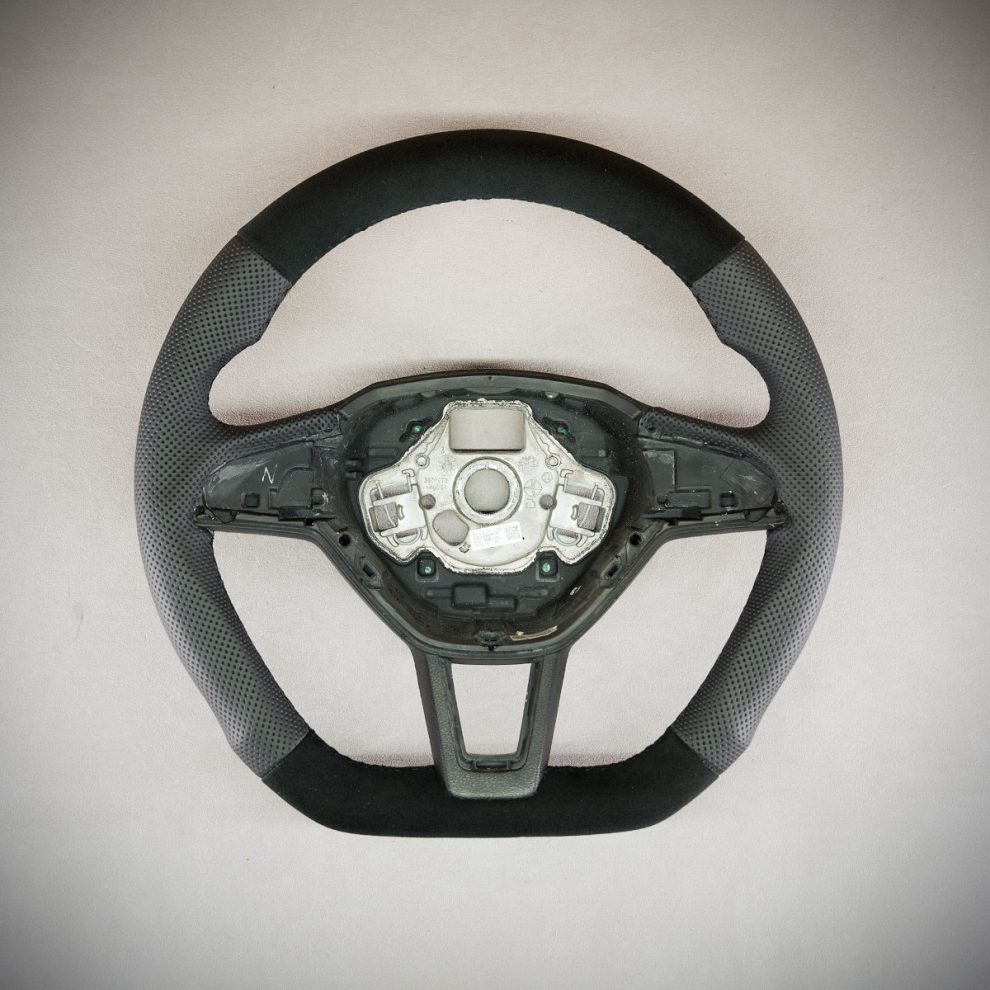 Modyfikacja i obszycie kierownicy Skoda Octavia III