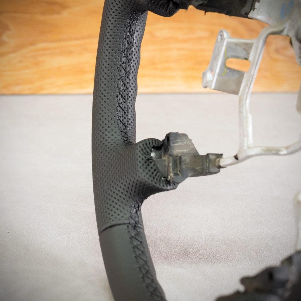 Modyfikacja i obszycie kierownicy Toyota Hilux