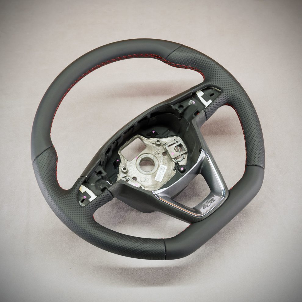 Obszycie kierownicy Seat Leon III