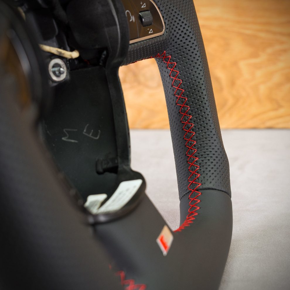 Modyfikacja i obszycie kierownicy Audi Q5