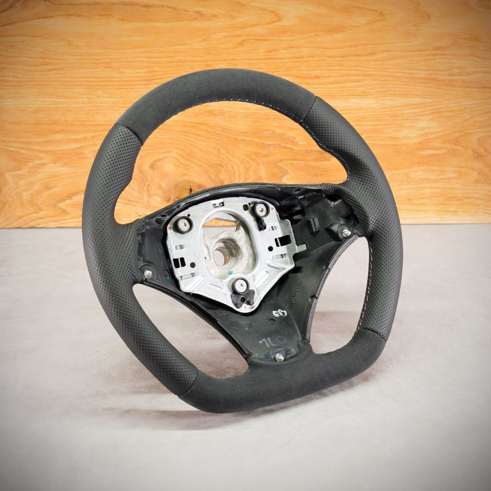 Modyfikacja i obszycie kierownicy BMW E90