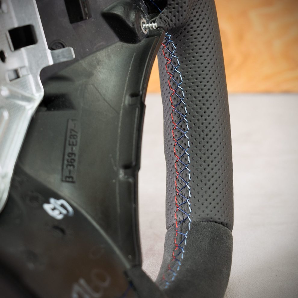 Modyfikacja i obszycie kierownicy BMW E90