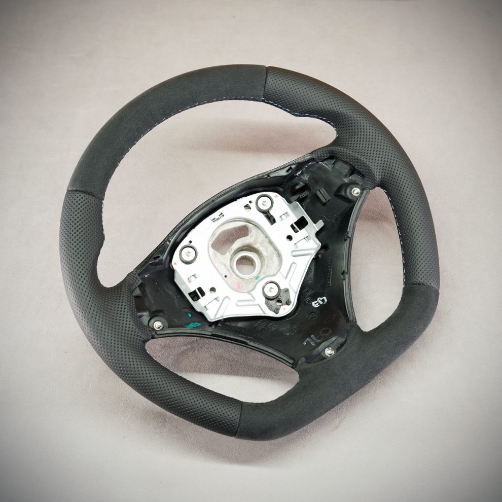 Modyfikacja i obszycie kierownicy BMW E90