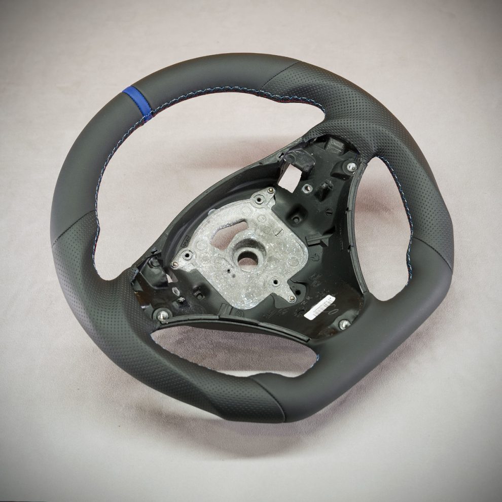 Obszycie kierownicy BMW E92