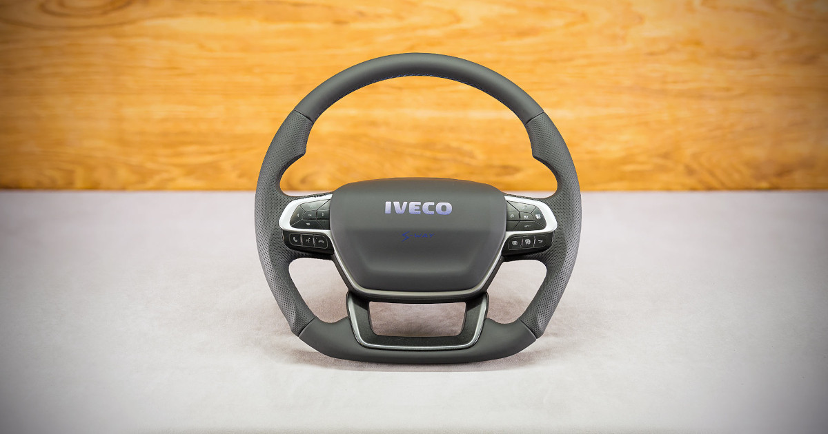 Modyfikacja i obszycie kierownicy Iveco S-Way