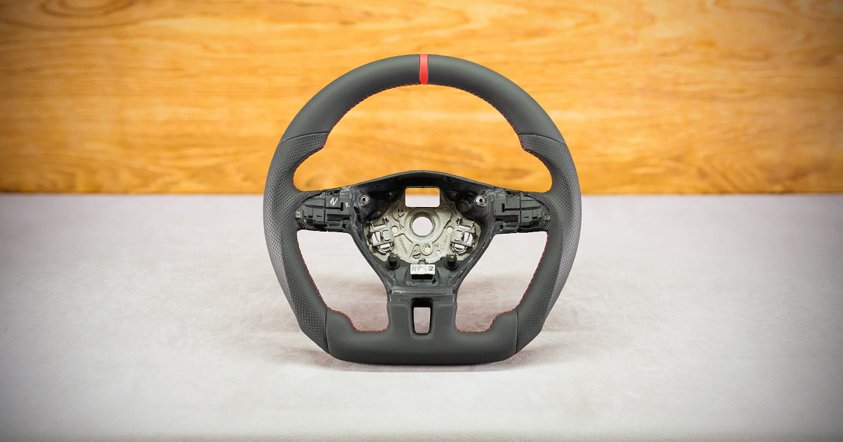 Modyfikacja i obszycie kierownicy Volkswagen Transporter T6 Modyfikacja i obszycie kierownicy Volkswagen Transporter T6