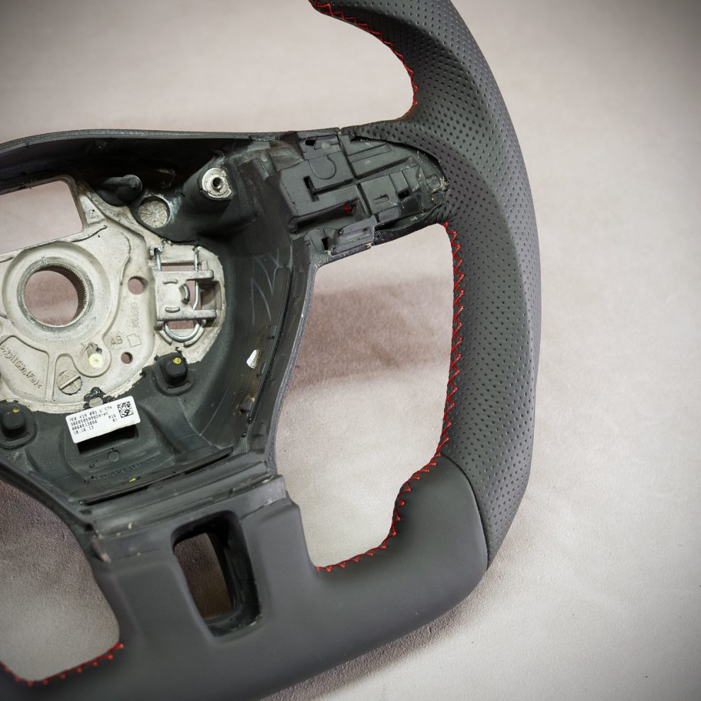 Modyfikacja i obszycie kierownicy Volkswagen Transporter T6