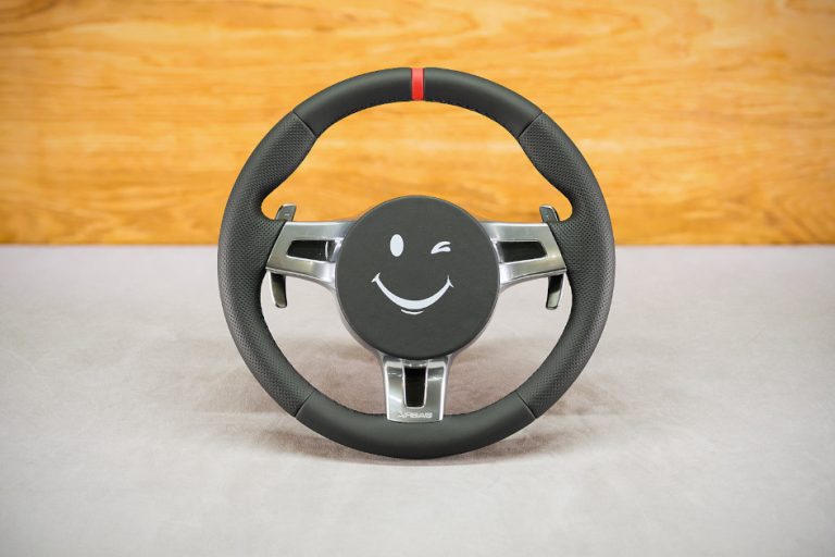 Obszycie kierownicy Porsche Cayman