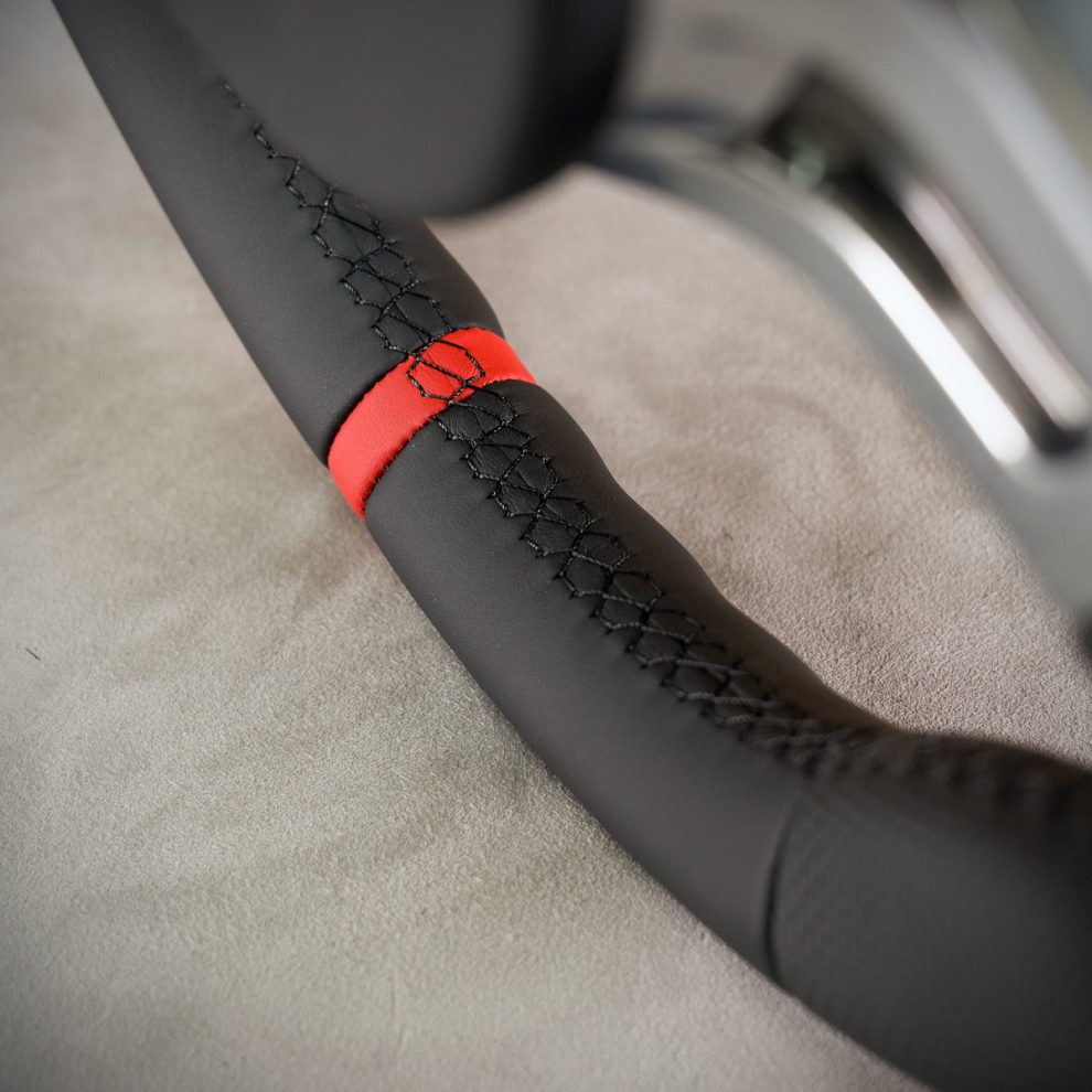 Obszycie kierownicy Porsche Cayman