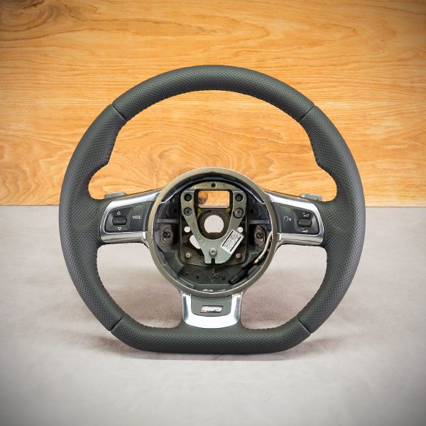 Kierownica Audi RS3 po obszyciu