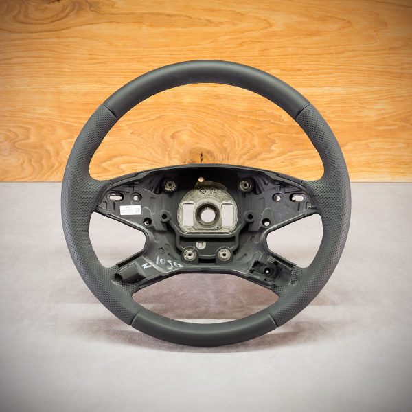 Kierownica Mercedes-Benz W212 przed modyfikacją