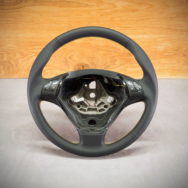 Kierownica Opel Combo D po obszyciu